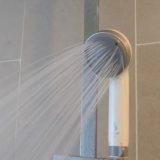 マレーシアの水問題｜浄水シャワーヘッドの導入とカートリッジ交換